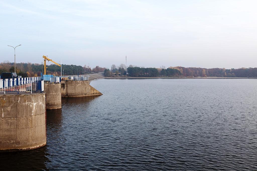 Отель Inwest Osrodek Szkoleniowo-Wypoczynkowy Смардзевице Экстерьер фото