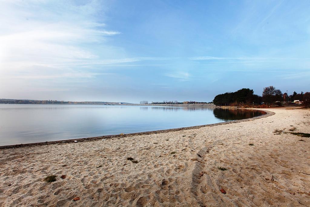 Отель Inwest Osrodek Szkoleniowo-Wypoczynkowy Смардзевице Экстерьер фото